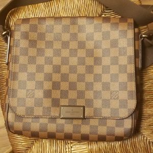 Louis Vuitton district pm